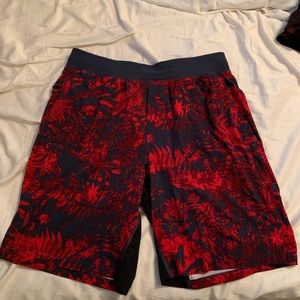LULULEMON - THE SHORT - Size: Large - 9”
